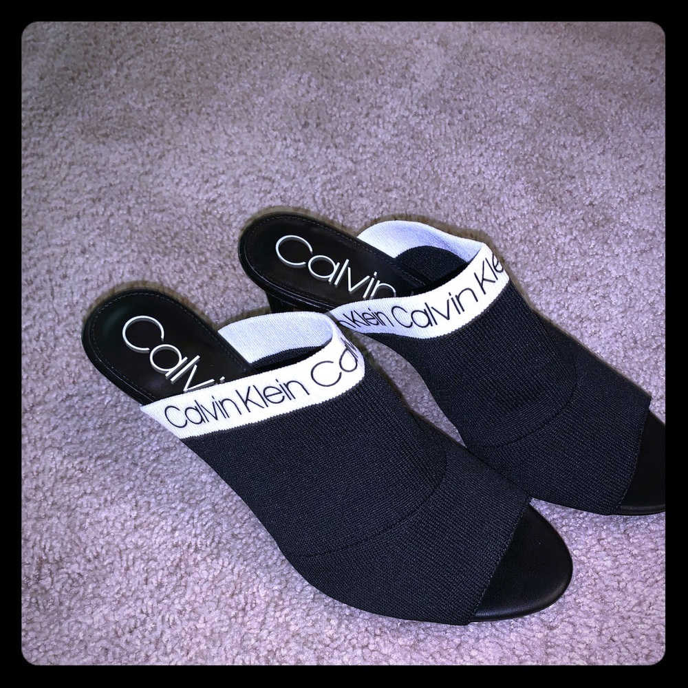 Calvin Klein Coraline slides